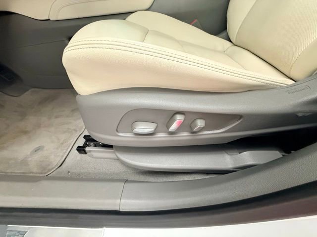 Used 2022 Cadillac XT6 Premium Luxury FWD image 16