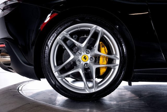 Used 2024 Ferrari Roma Spider image 19