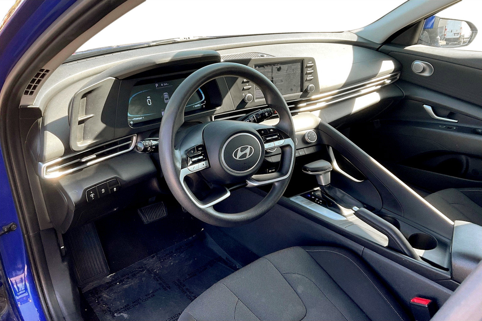 Used 2024 Hyundai Elantra SEL image 12