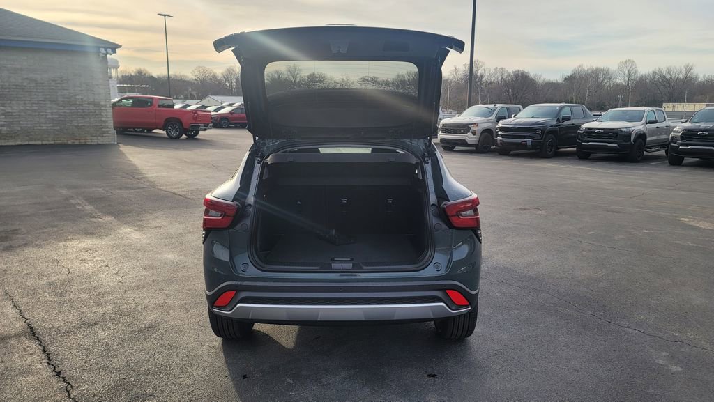 New 2026 Chevrolet Trax LT w/ Driver Confidence Package image 11