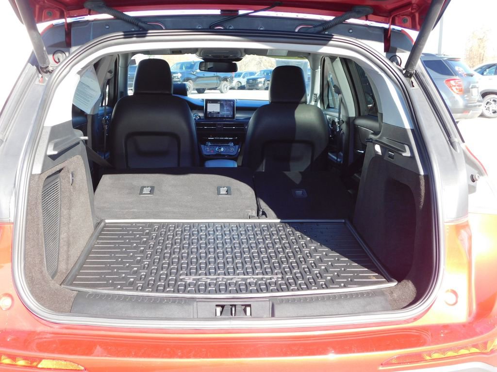 Used 2022 Lincoln Corsair AWD w/ Equipment Group 101A image 23