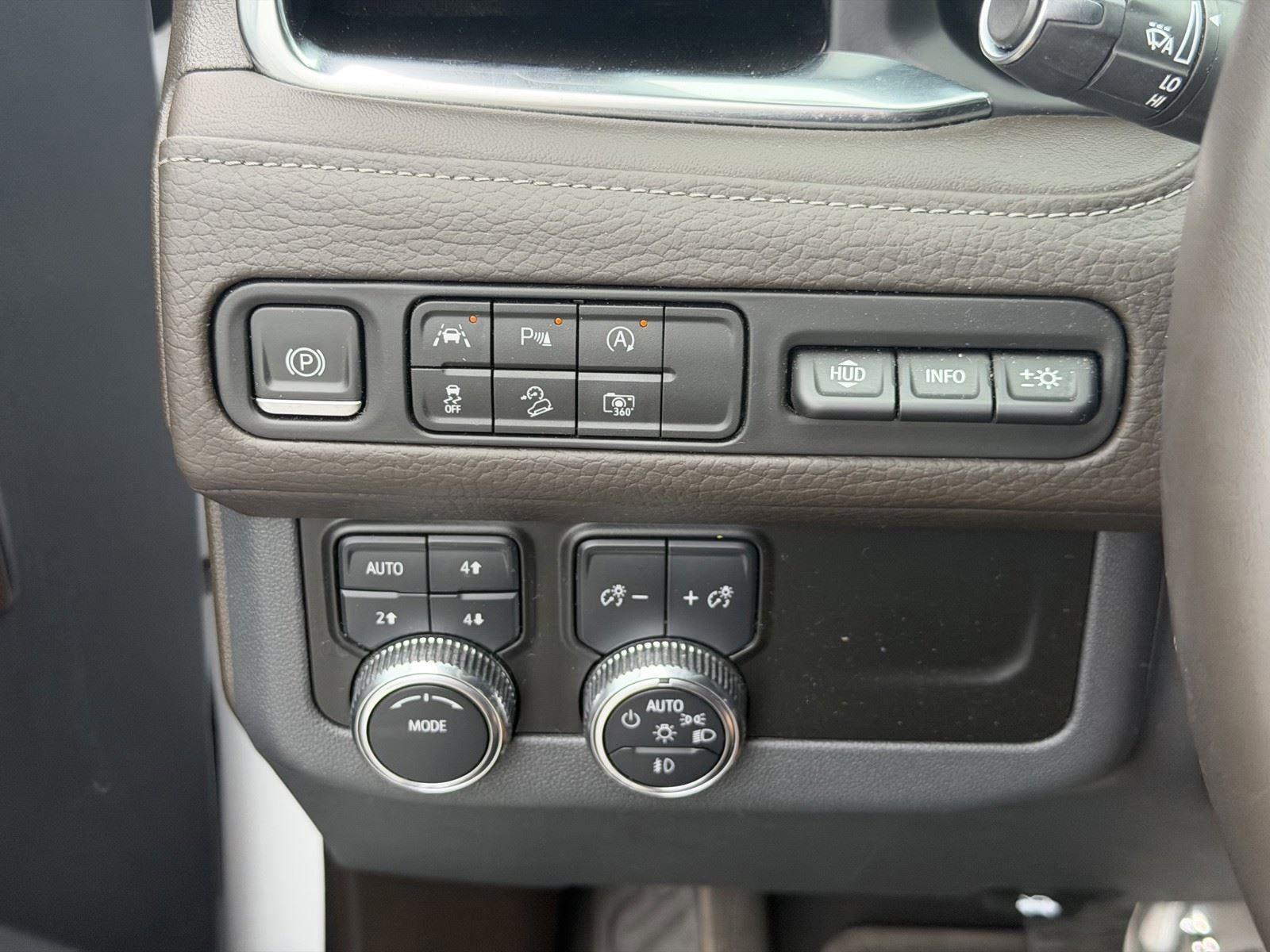 Used 2024 GMC Yukon Denali image 13