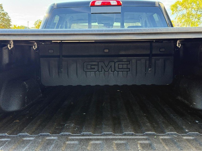 Used 2018 GMC Sierra 1500 SLT AWD/4WD image 9