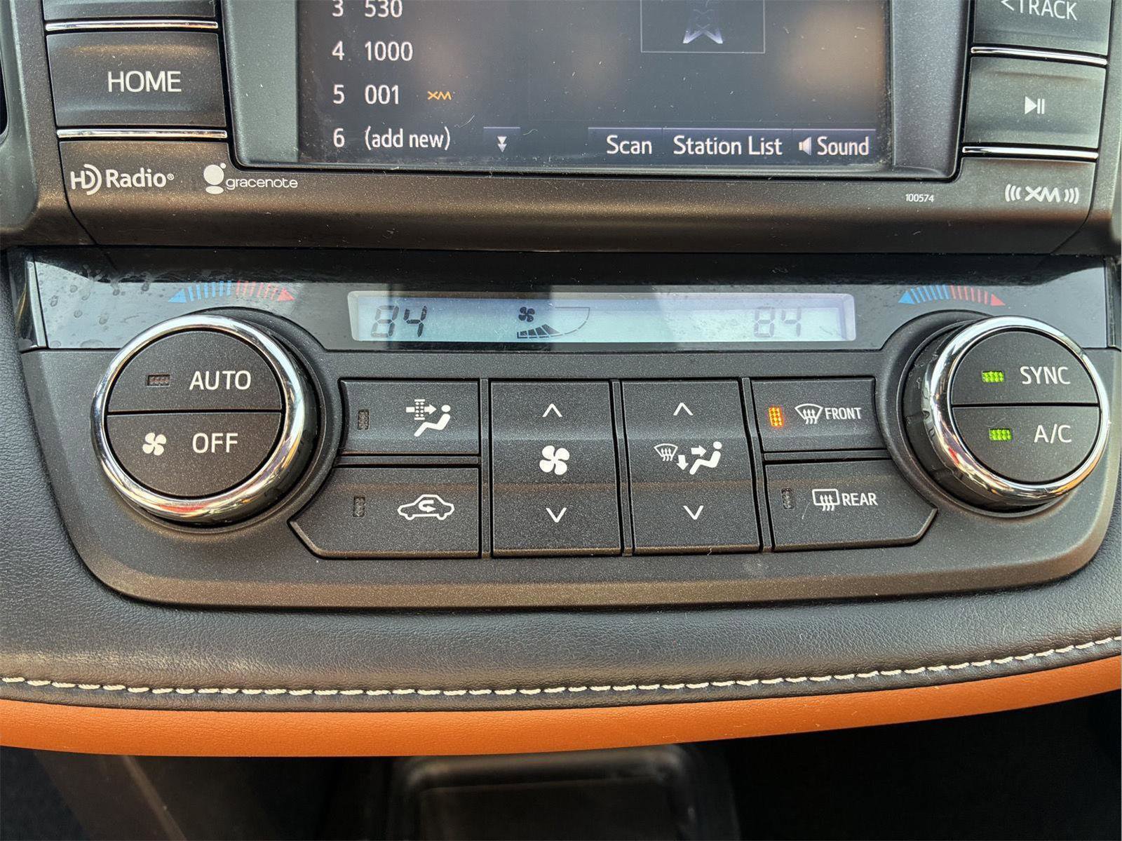 Used 2018 Toyota RAV4 SE w/ Power Extra Value Package AWD/4WD image 24