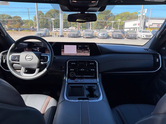 Used 2025 Nissan Armada SL AWD/4WD image 19