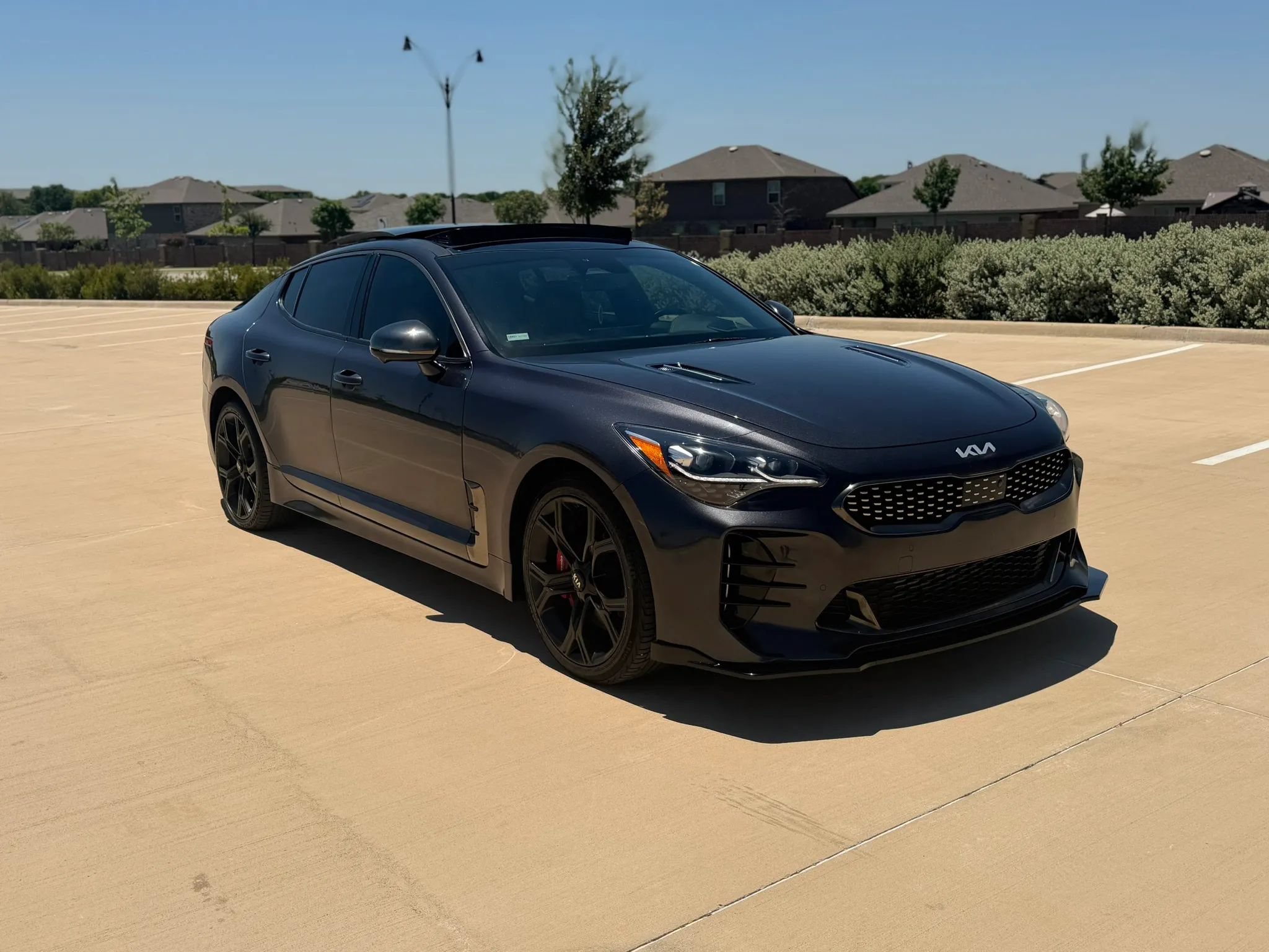 Used 2022 Kia Stinger GT2 w/ Red Interior Color Package RWD image 3