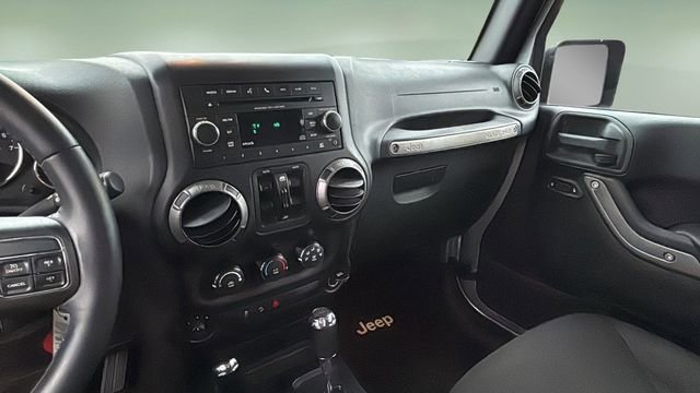 Used 2015 Jeep Wrangler Unlimited Sport w/ Quick Order Package 24S image 21