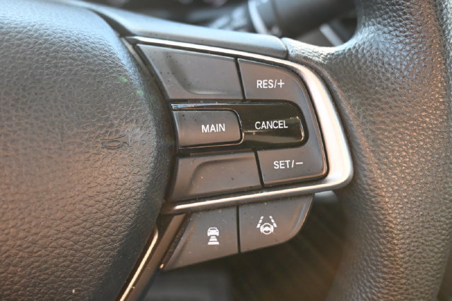 Used 2018 Honda Accord EX image 37