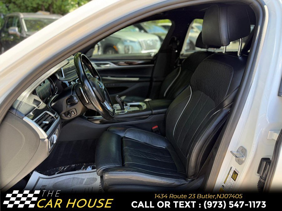 Used 2019 BMW 750i xDrive w/ Executive Package AWD/4WD image 16