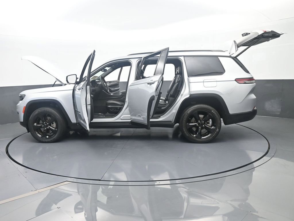 Used 2023 Jeep Grand Cherokee L Laredo RWD image 73