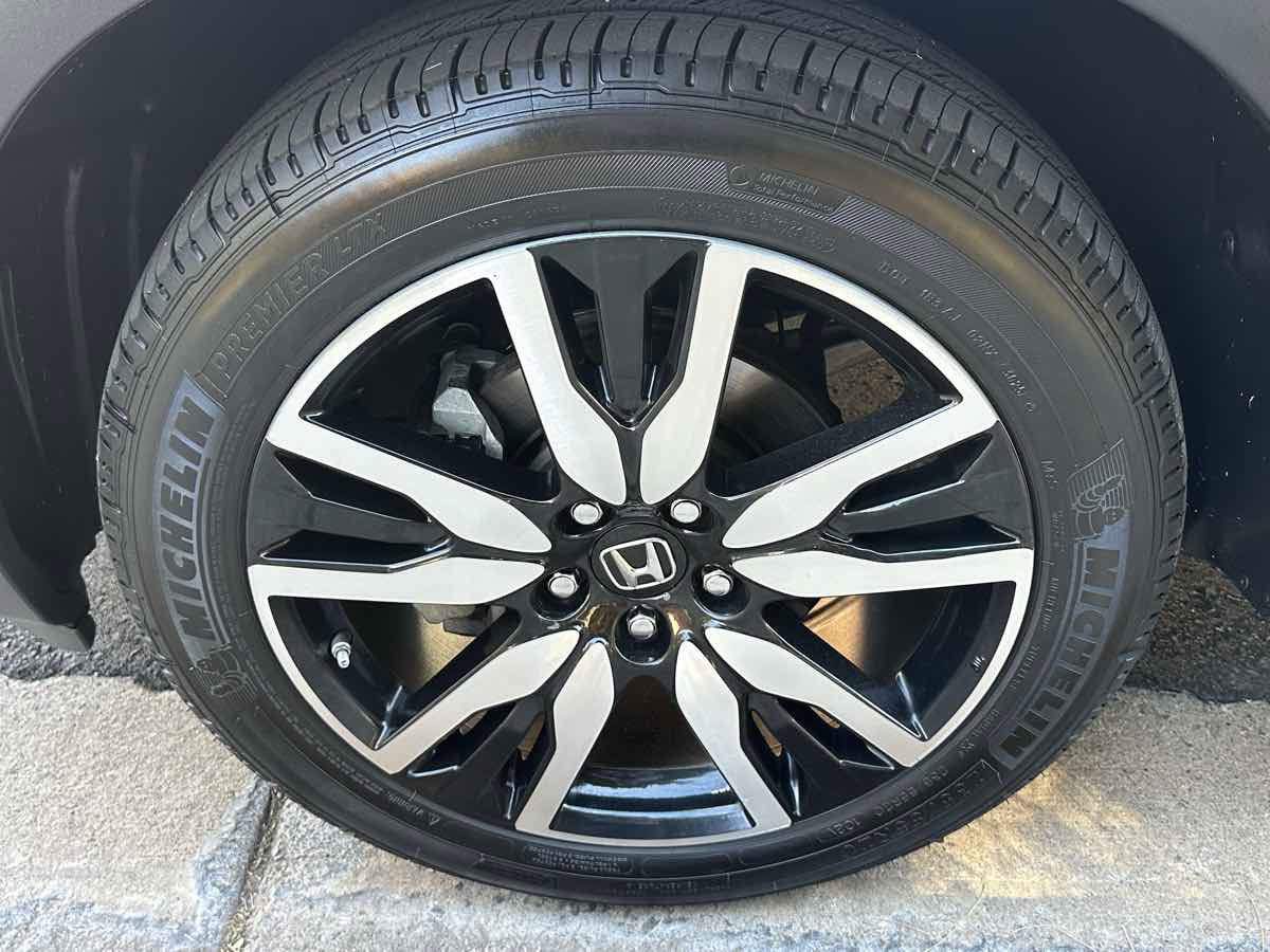 Used 2019 Honda Pilot Touring image 62