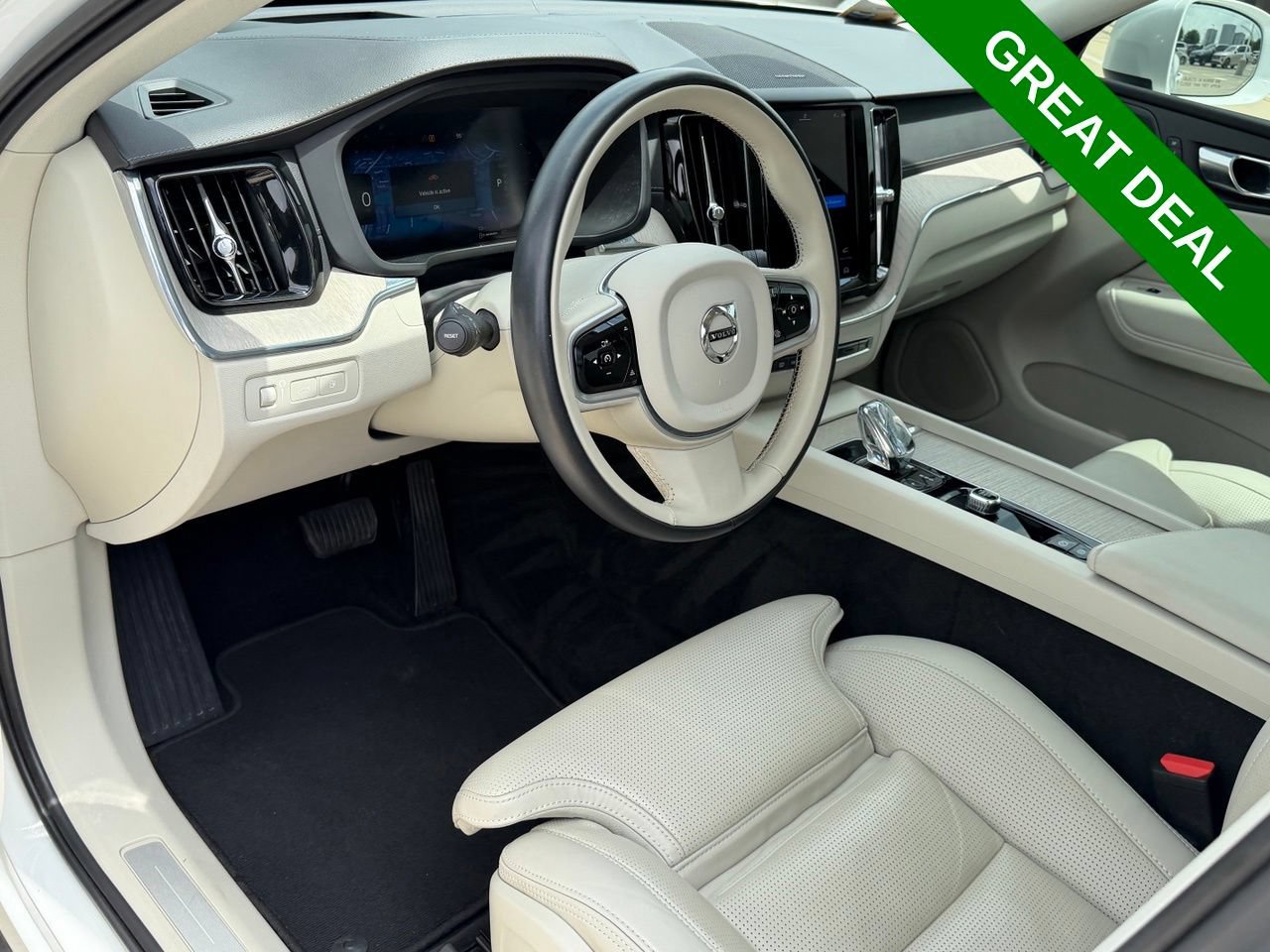 Used 2022 Volvo XC60 T8 Inscription AWD/4WD image 14