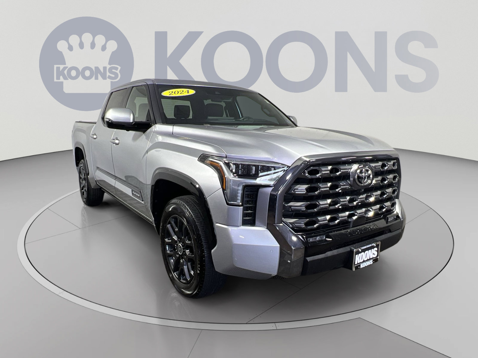 Used 2024 Toyota Tundra Platinum AWD/4WD image 2
