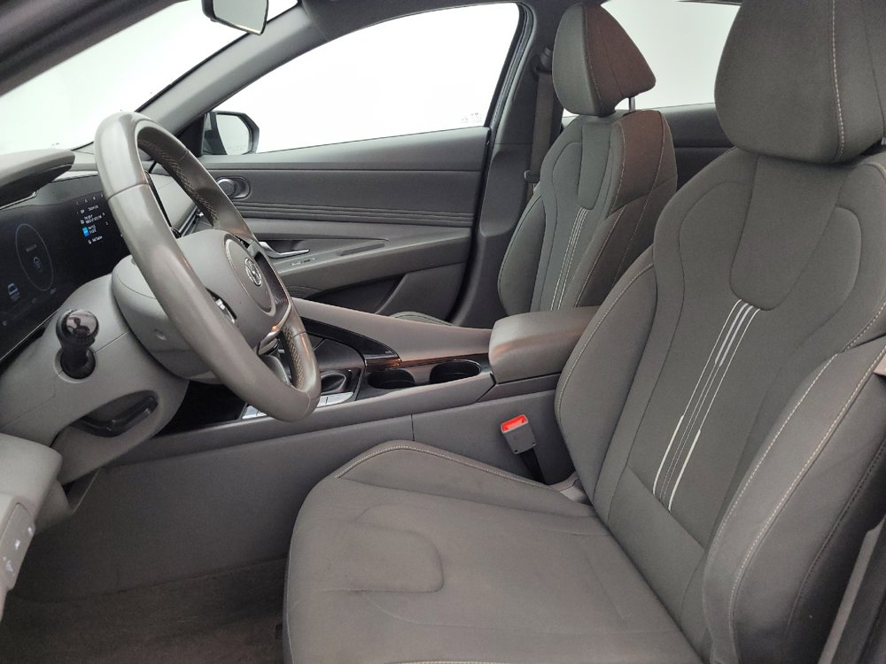 Used 2023 Hyundai Elantra SEL w/ Convenience Package FWD image 17
