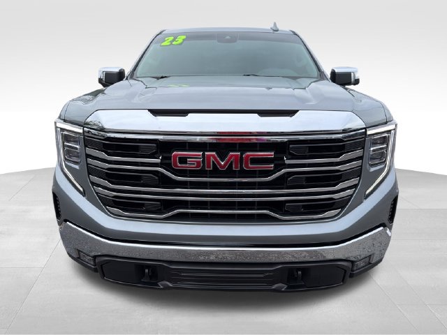Used 2023 GMC Sierra 1500 SLT w/ SLT Premium Package AWD/4WD image 2