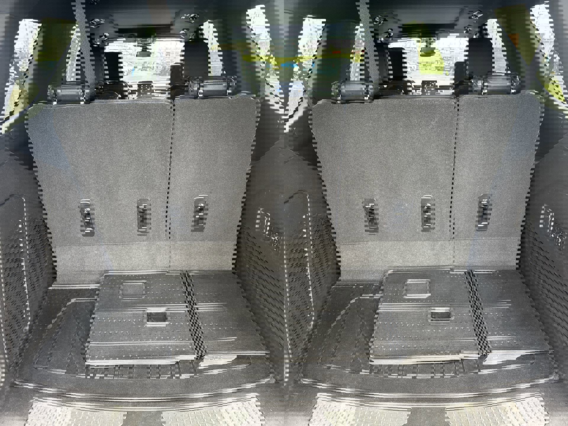 Certified 2021 Chevrolet Tahoe Z71 w/ Luxury Package image 25