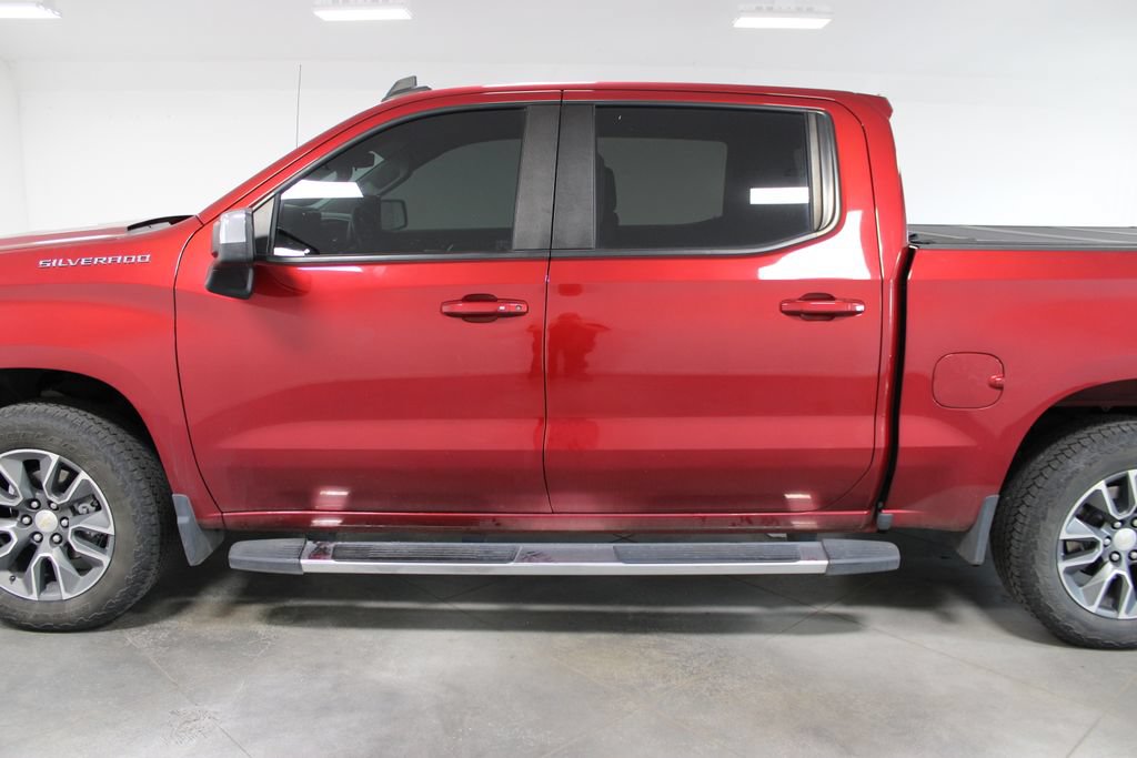 Used 2023 Chevrolet Silverado 1500 LT AWD/4WD image 6
