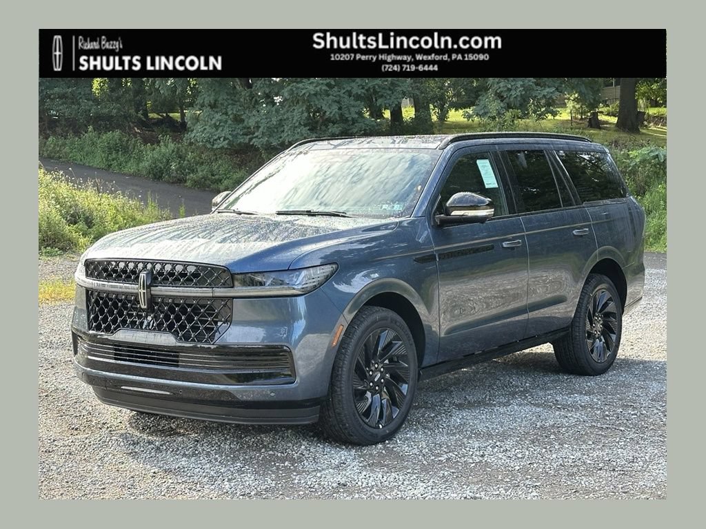 New 2027 Lincoln Navigator Reserve w/ Jet Appearance Package