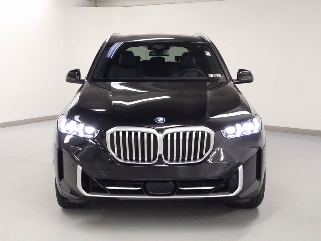 Used 2025 BMW X5 xDrive50e w/ Parking Assistance Package image 3