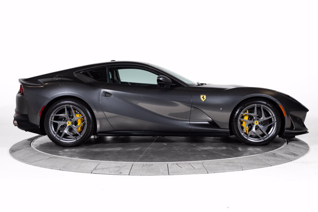 Used 2019 Ferrari 812 Superfast RWD image 12
