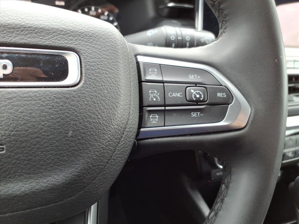 Used 2023 Jeep Compass Limited image 26