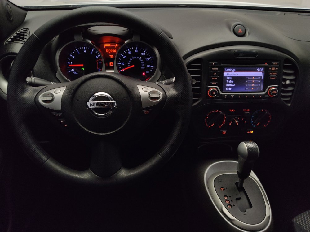 Used 2017 Nissan Juke S FWD image 22