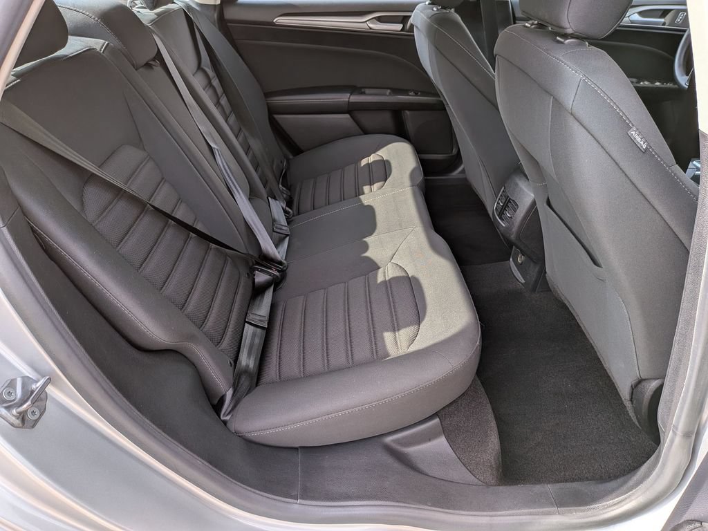 Used 2019 Ford Fusion SE AWD/4WD image 18