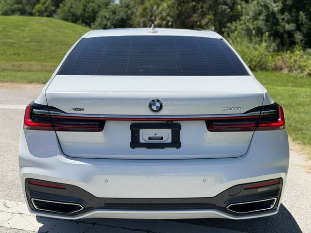 Used 2021 BMW 740i xDrive w/ M Sport Package AWD/4WD image 4