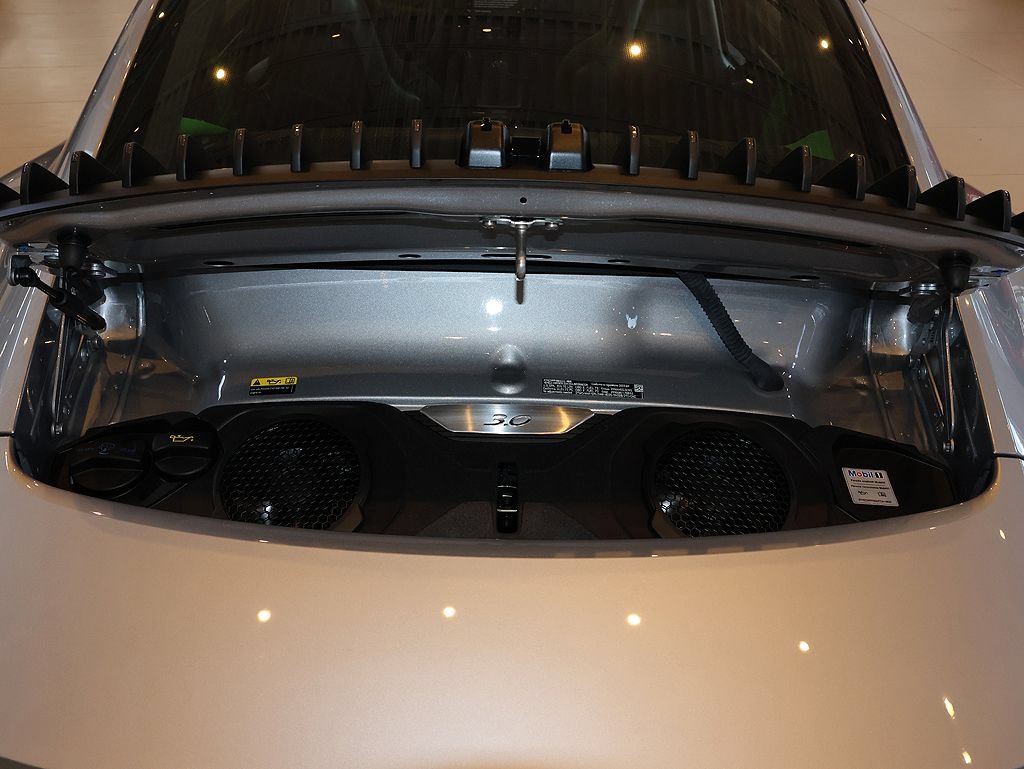 Used 2023 Porsche 911 Carrera T RWD image 38