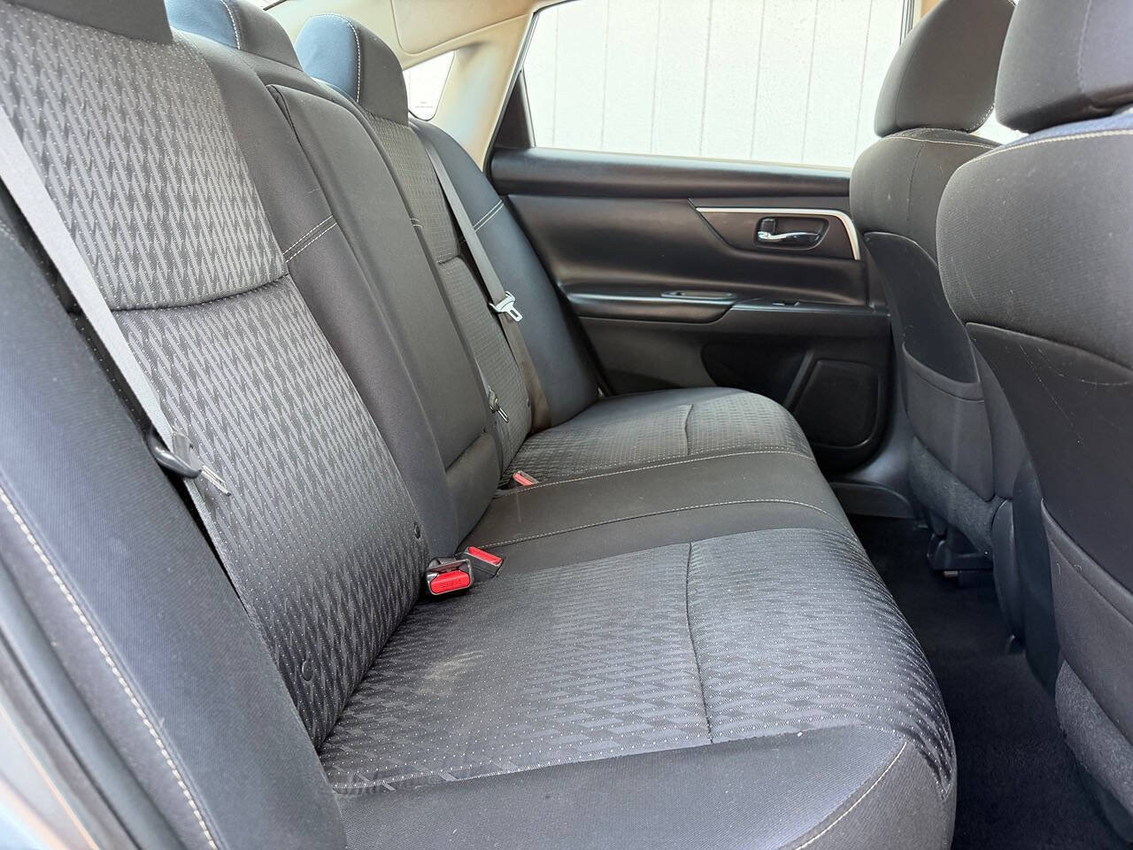 Used 2016 Nissan Altima 2.5 SV w/ Convenience Package FWD image 17