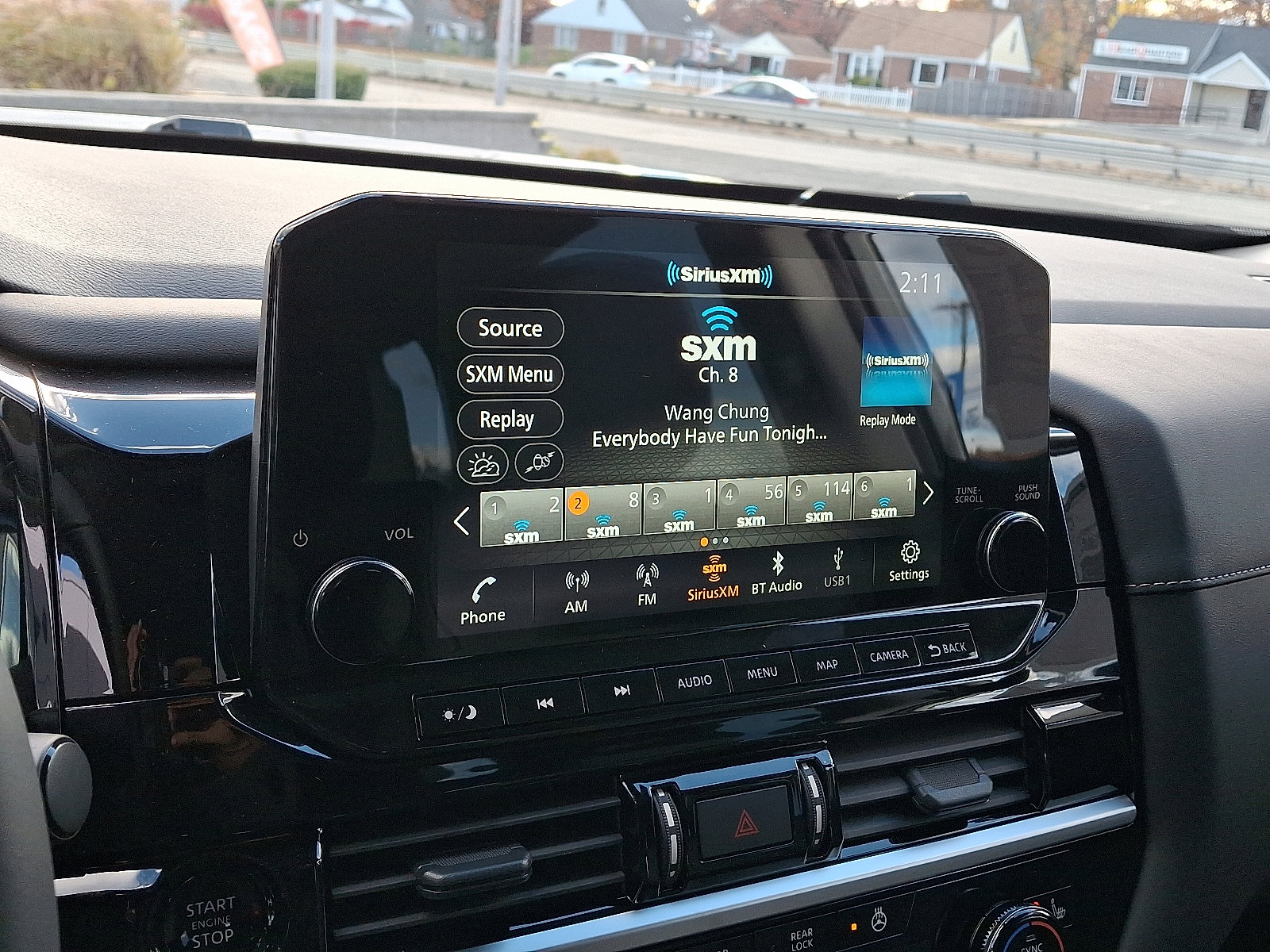 New 2025 Nissan Pathfinder SL image 12