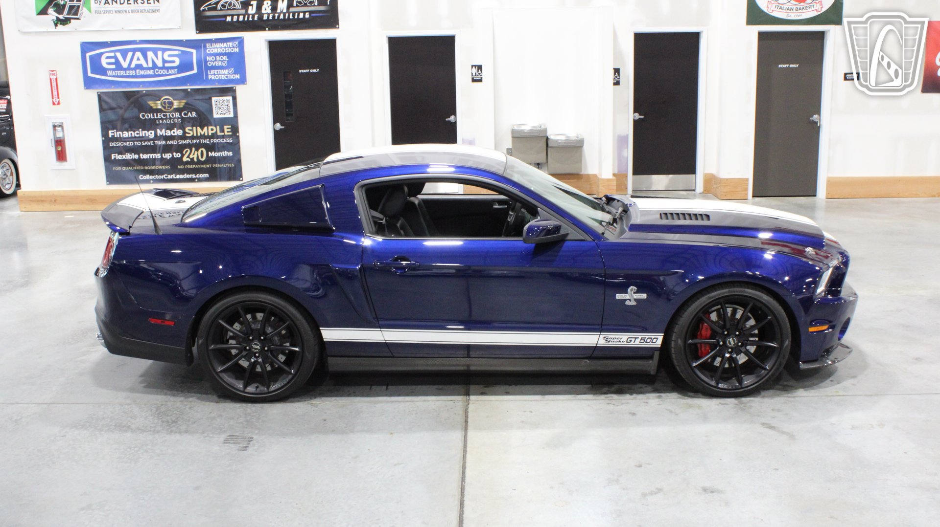 Used 2011 Ford Mustang Shelby GT500 w/ Electronics Pkg RWD image 35