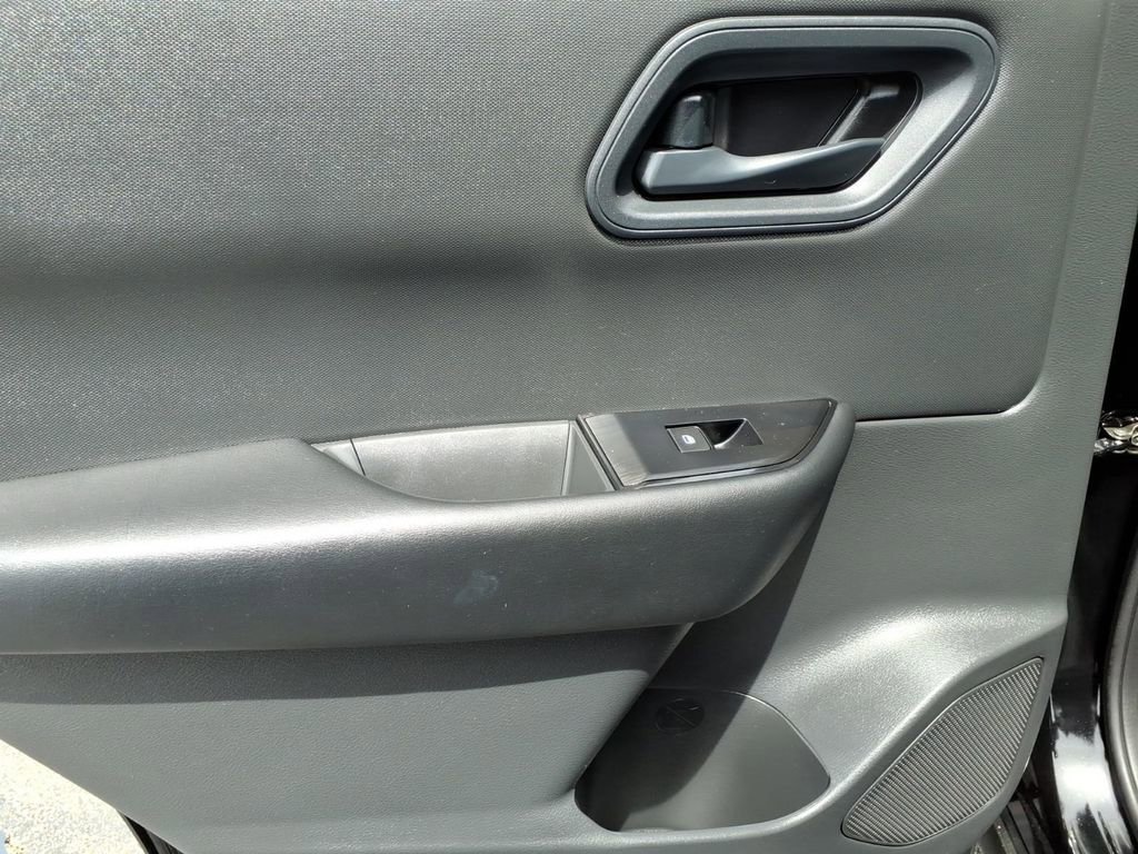 Used 2026 Nissan Rogue S FWD image 10
