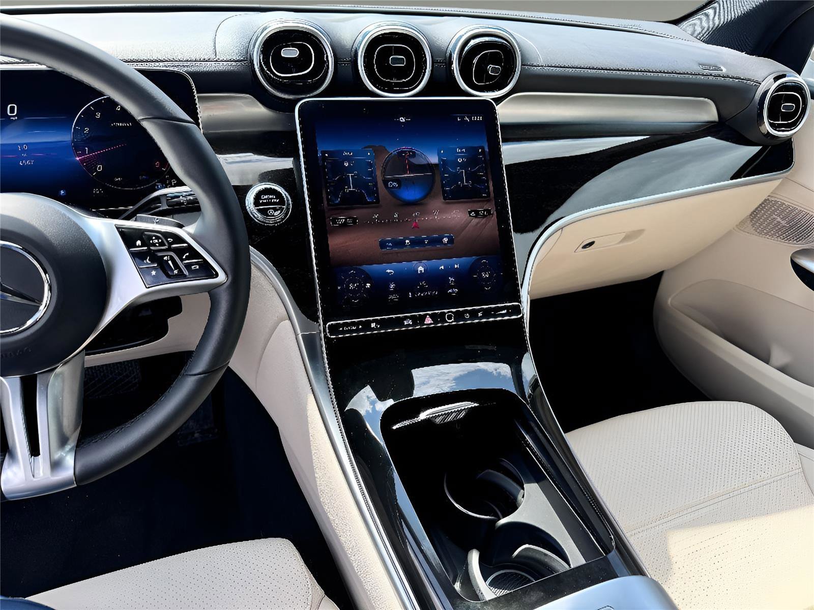 Used 2023 Mercedes-Benz GLC 300 4MATIC image 15