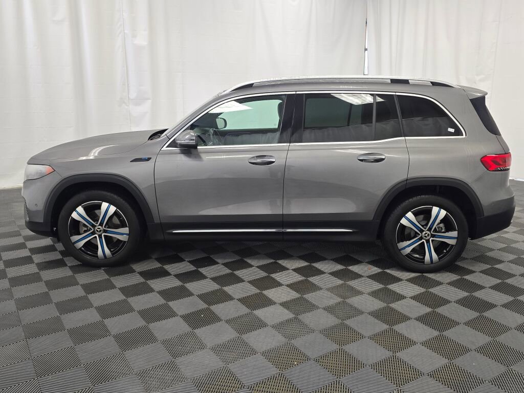 Used 2022 Mercedes-Benz EQB 350 4MATIC image 3