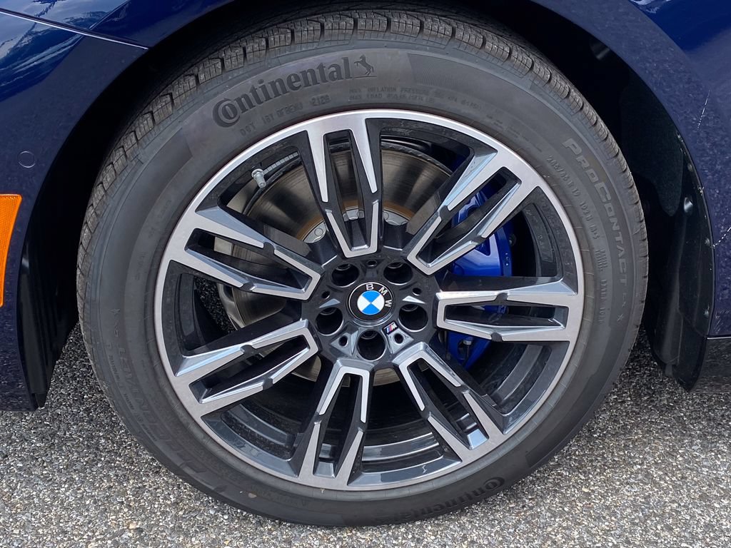 New 2027 BMW 530i xDrive w/ M Sport Package AWD/4WD image 8