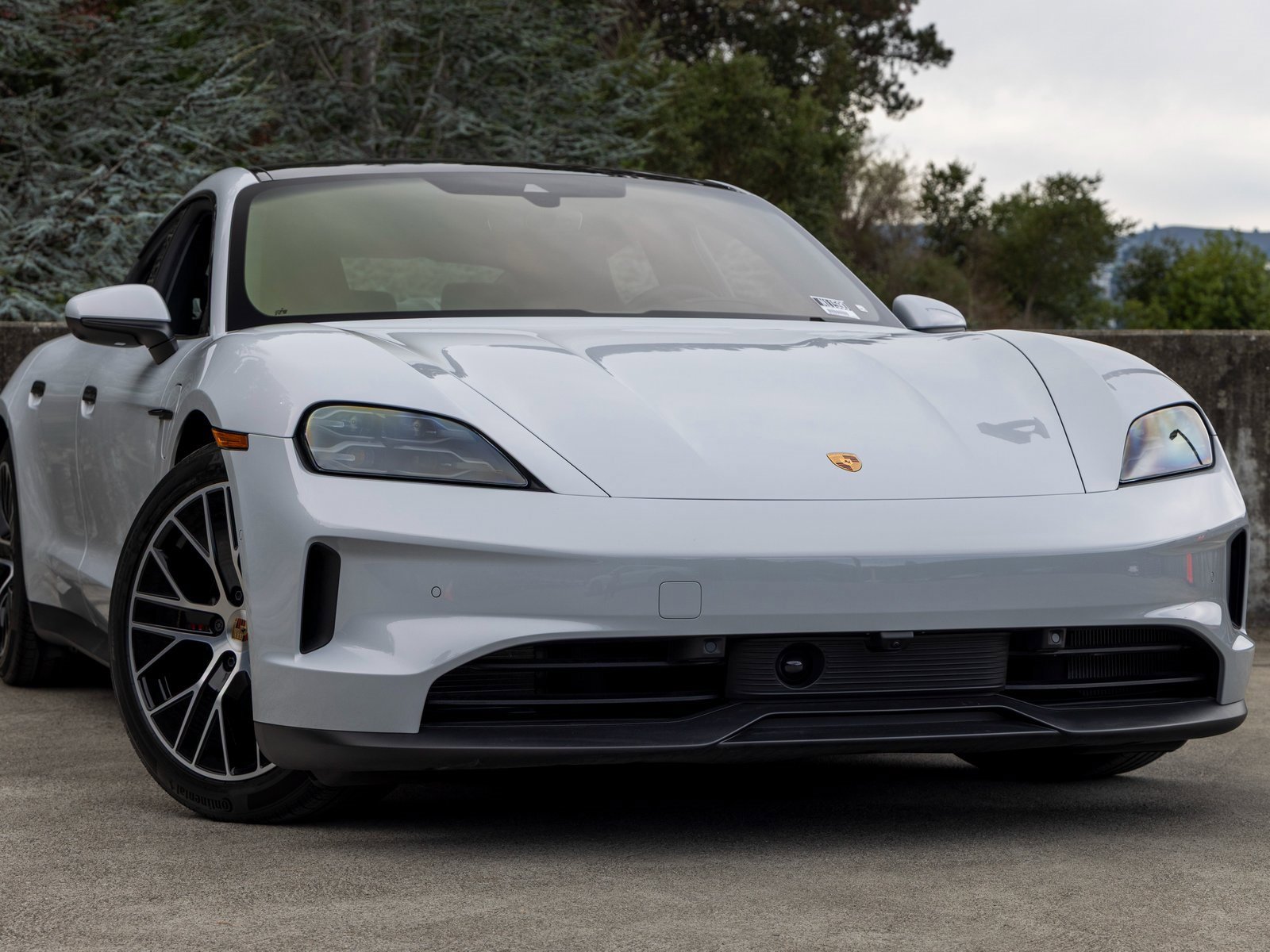 New 2025 Porsche Taycan image 9