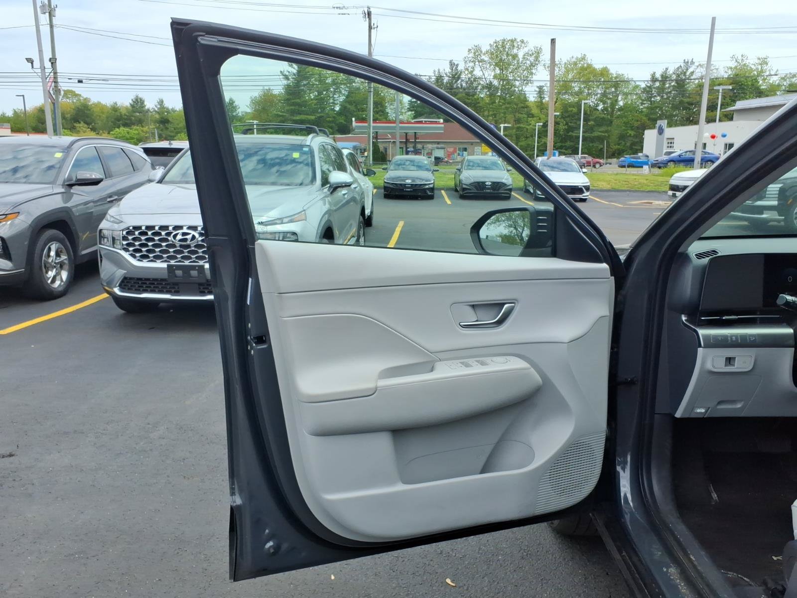 Certified 2026 Hyundai Kona SEL Premium FWD image 17
