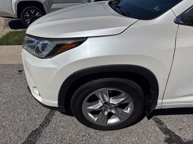 Used 2019 Toyota Highlander Limited AWD/4WD image 3