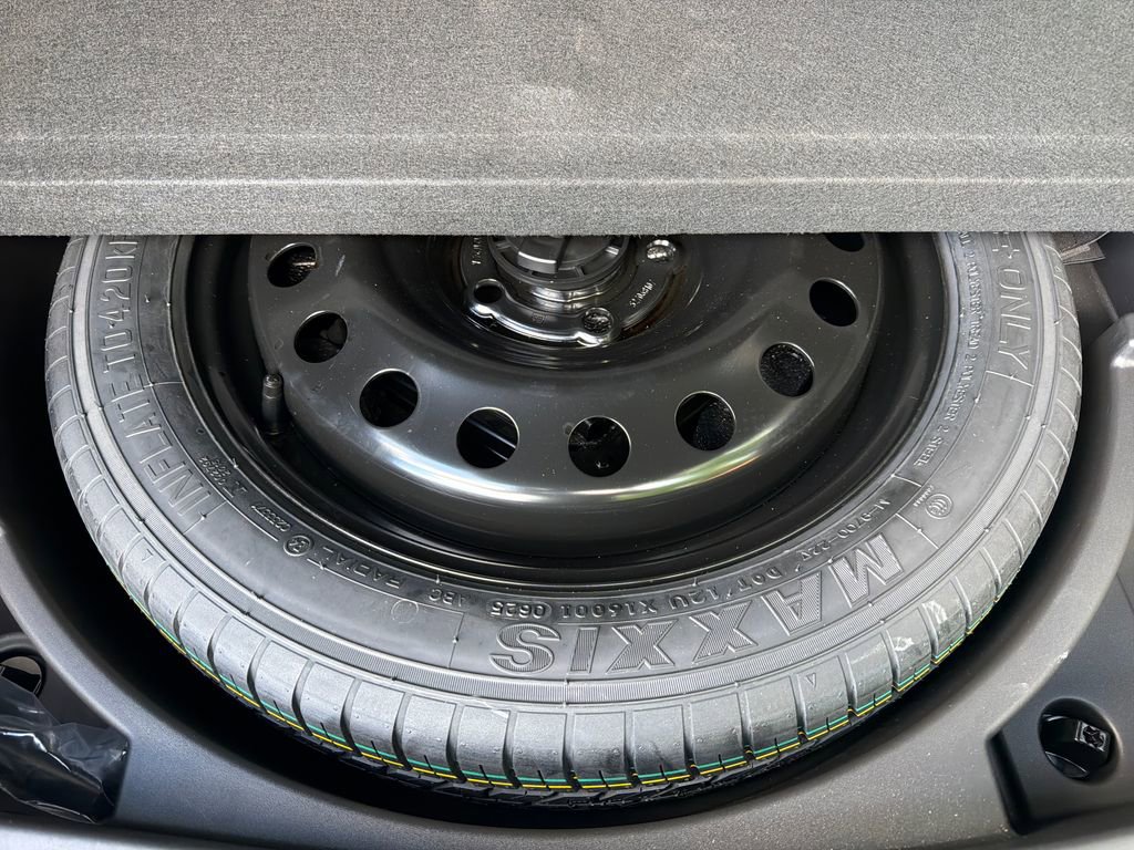 Used 2025 Buick Envision Sport Touring image 36