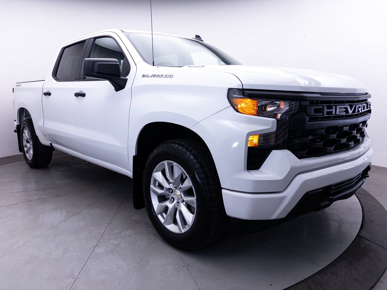 Used 2024 Chevrolet Silverado 1500 Custom AWD/4WD image 8