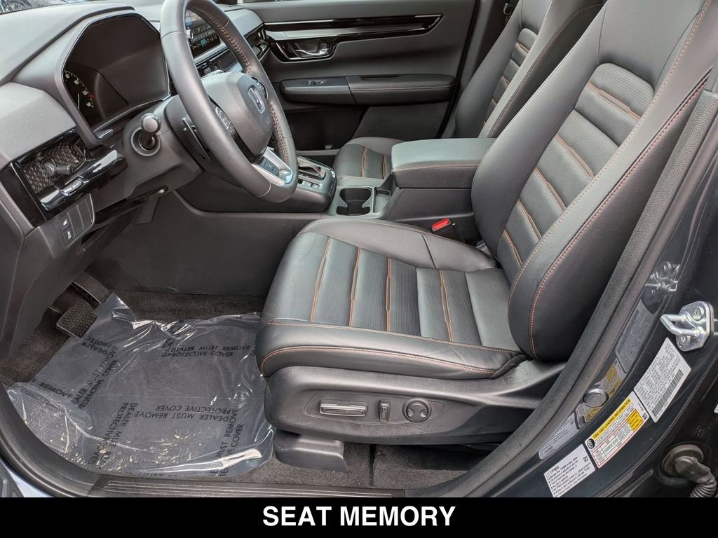 Used 2025 Honda CR-V Sport Touring image 3