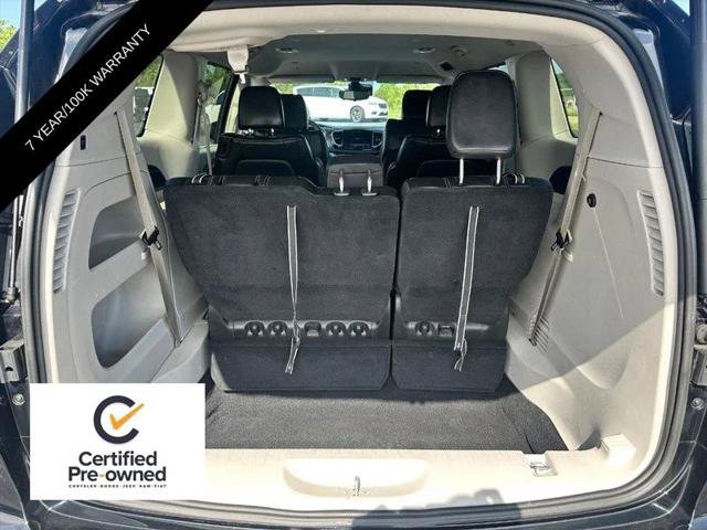Certified 2024 Chrysler Pacifica Touring-L FWD image 5