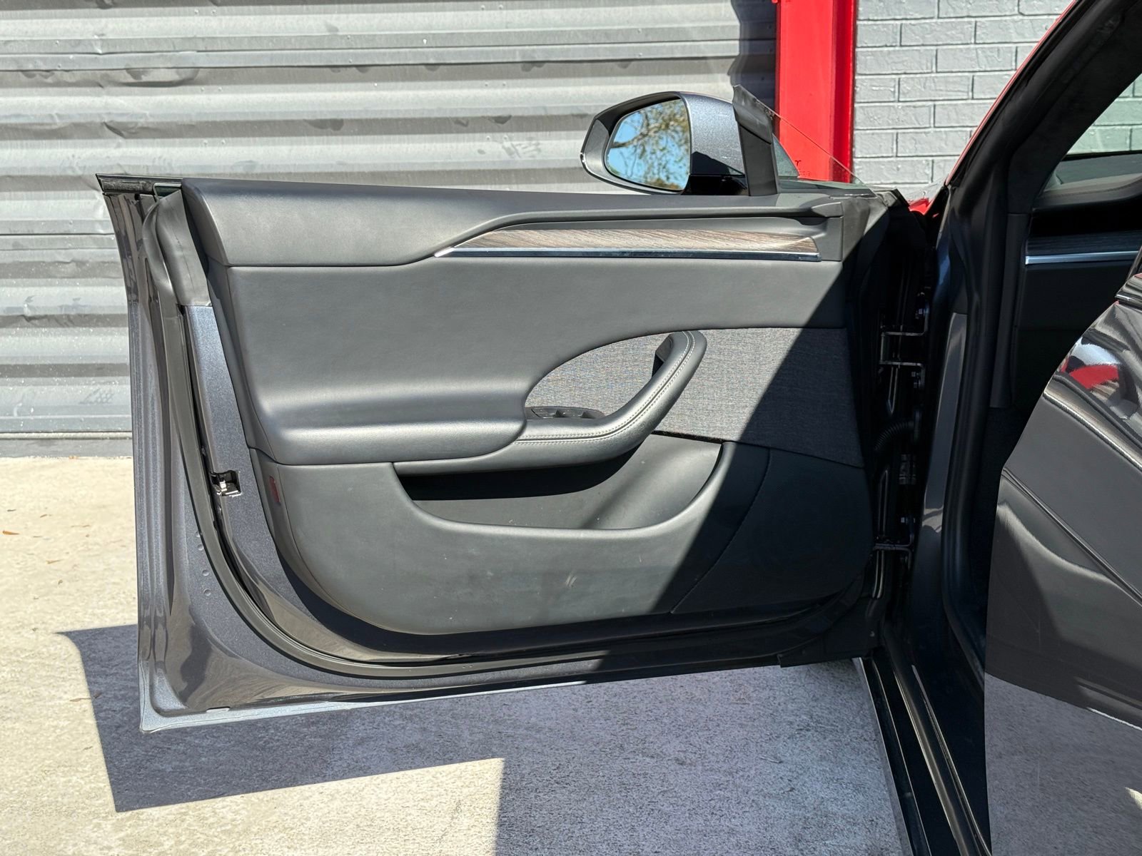 Used 2023 Tesla Model S image 20