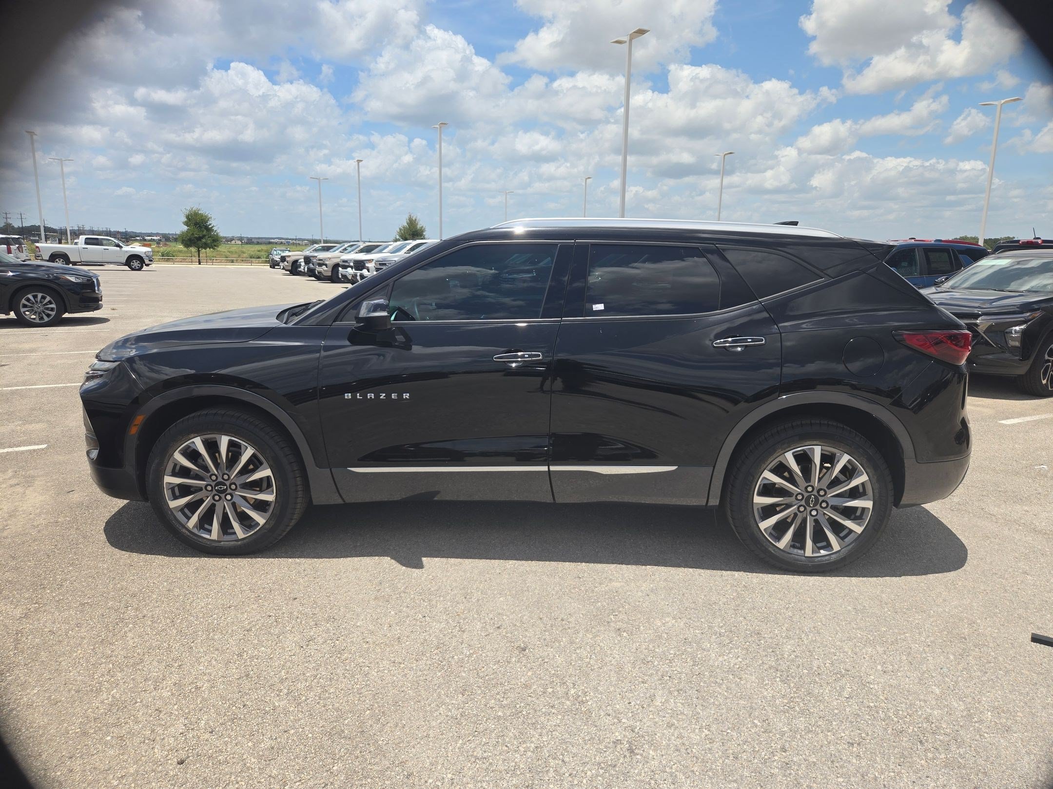 Used 2023 Chevrolet Blazer Premier FWD image 6