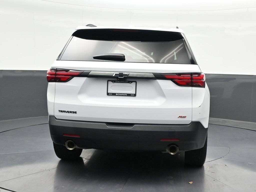 Used 2023 Chevrolet Traverse RS FWD image 4