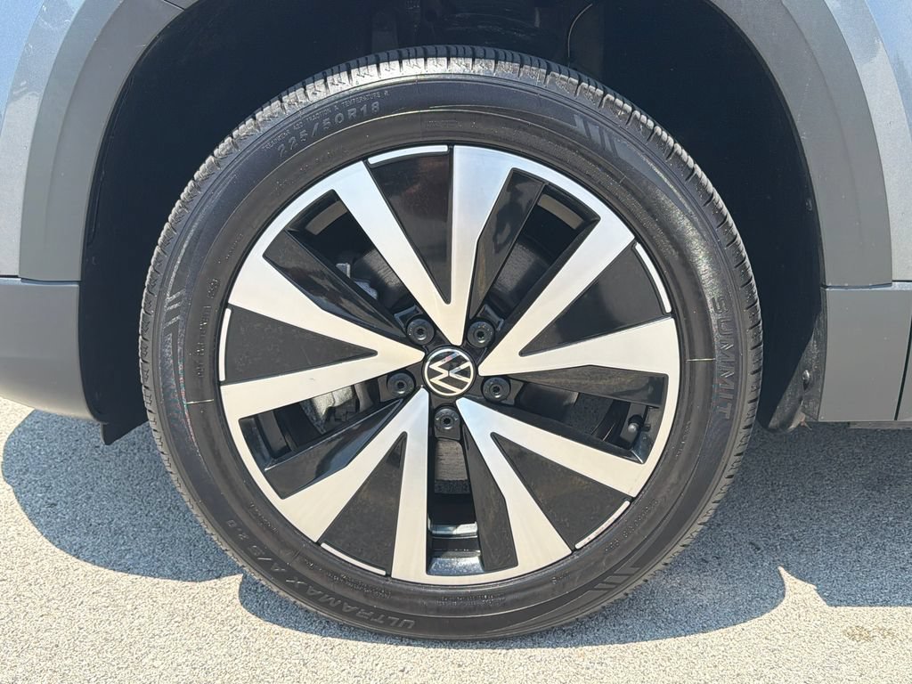Certified 2022 Volkswagen Taos SE AWD/4WD image 29