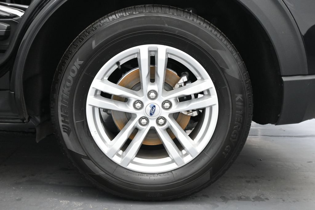 Certified 2023 Ford Explorer XLT w/ Equipment Group 202A RWD image 22