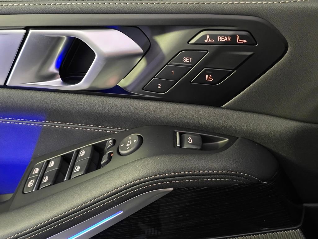 New 2026 BMW X7 xDrive40i w/ M Sport Package image 10