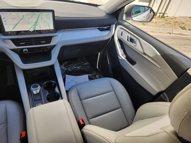 New 2026 Ford Explorer Active AWD/4WD image 13